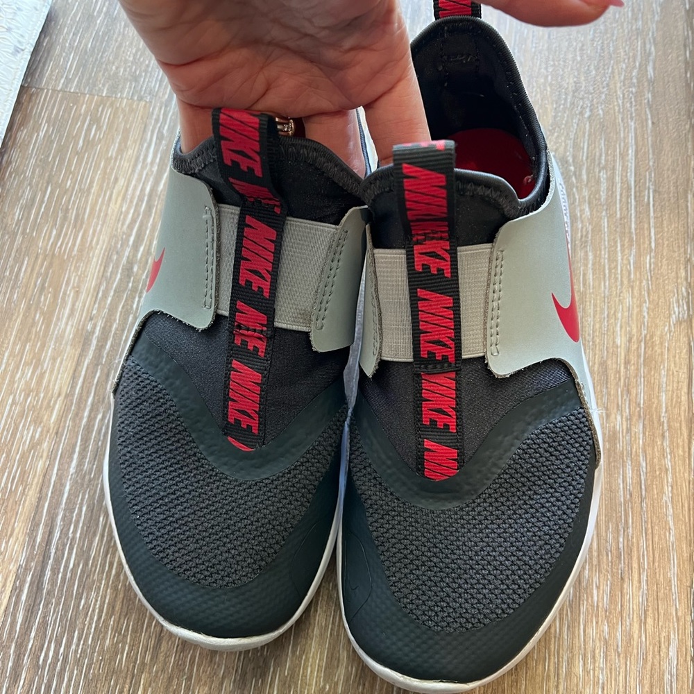Nike flex boys sneakers.